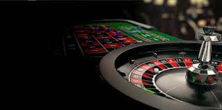Live casino với giao diện chuyên nghiệp và dealer trực tiếp